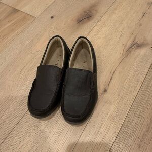 The children’s  place size 13 brown Loafers
